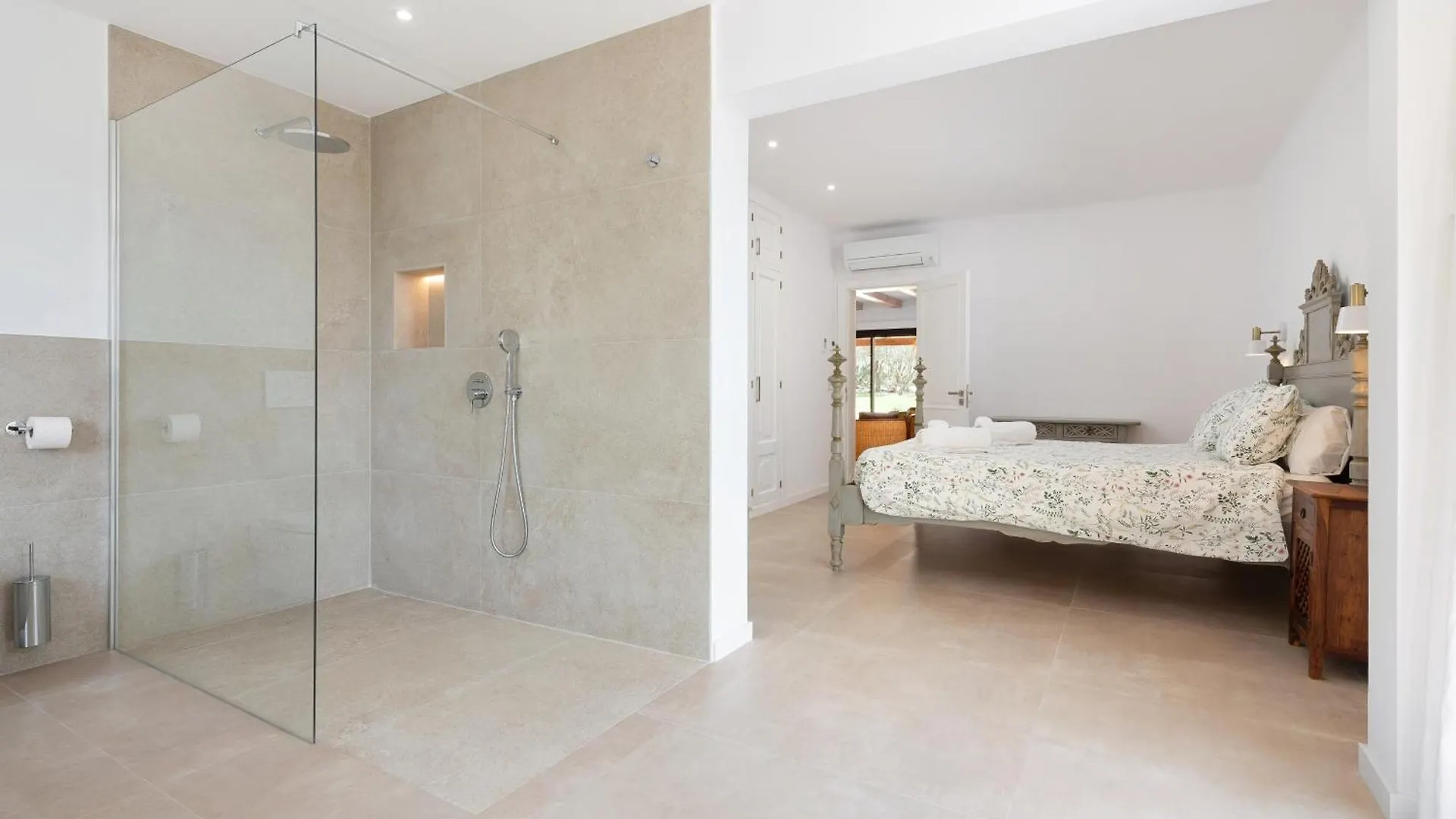 Holiday home New! Villa Ses Rotes, Cala Sa Nau, Mallorca Cala Ferrera